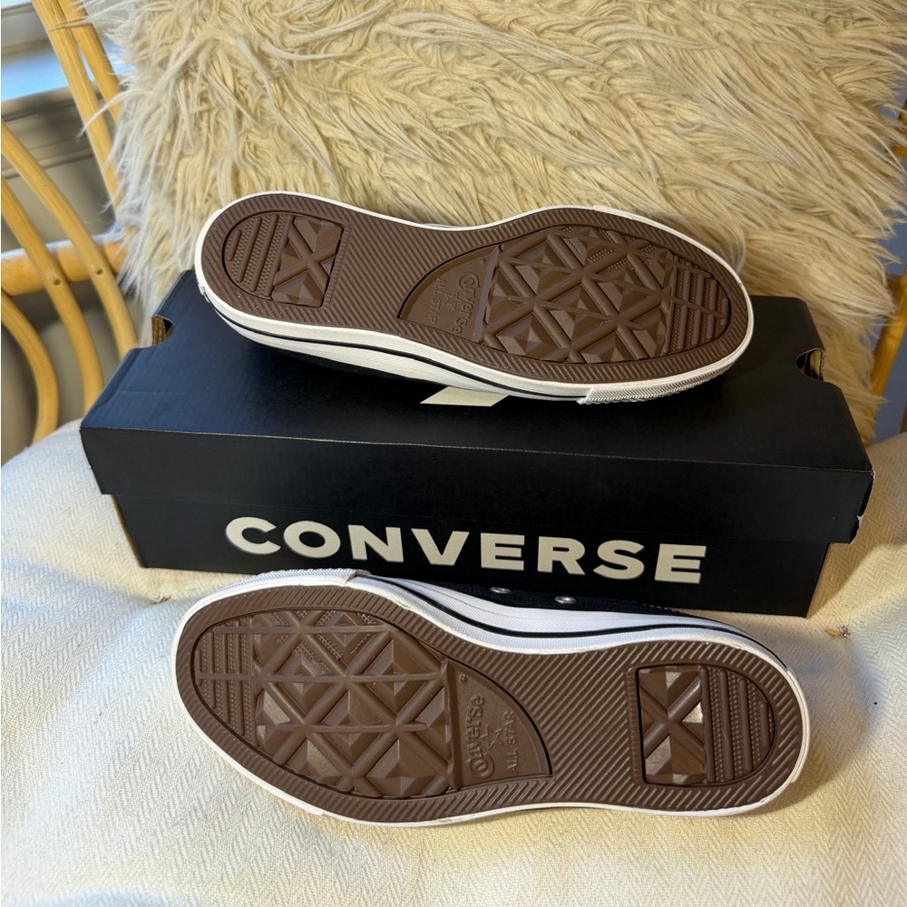 Converse Chuck Taylor All Star Low Top Black White Womens 6 Mens 4 M9166C NIB - Picture 2 of 8